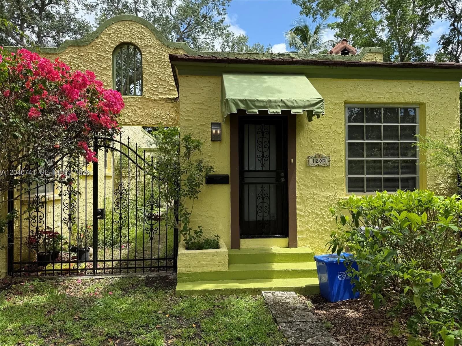 1209 Aguila Ave, Coral Gables, FL 33134