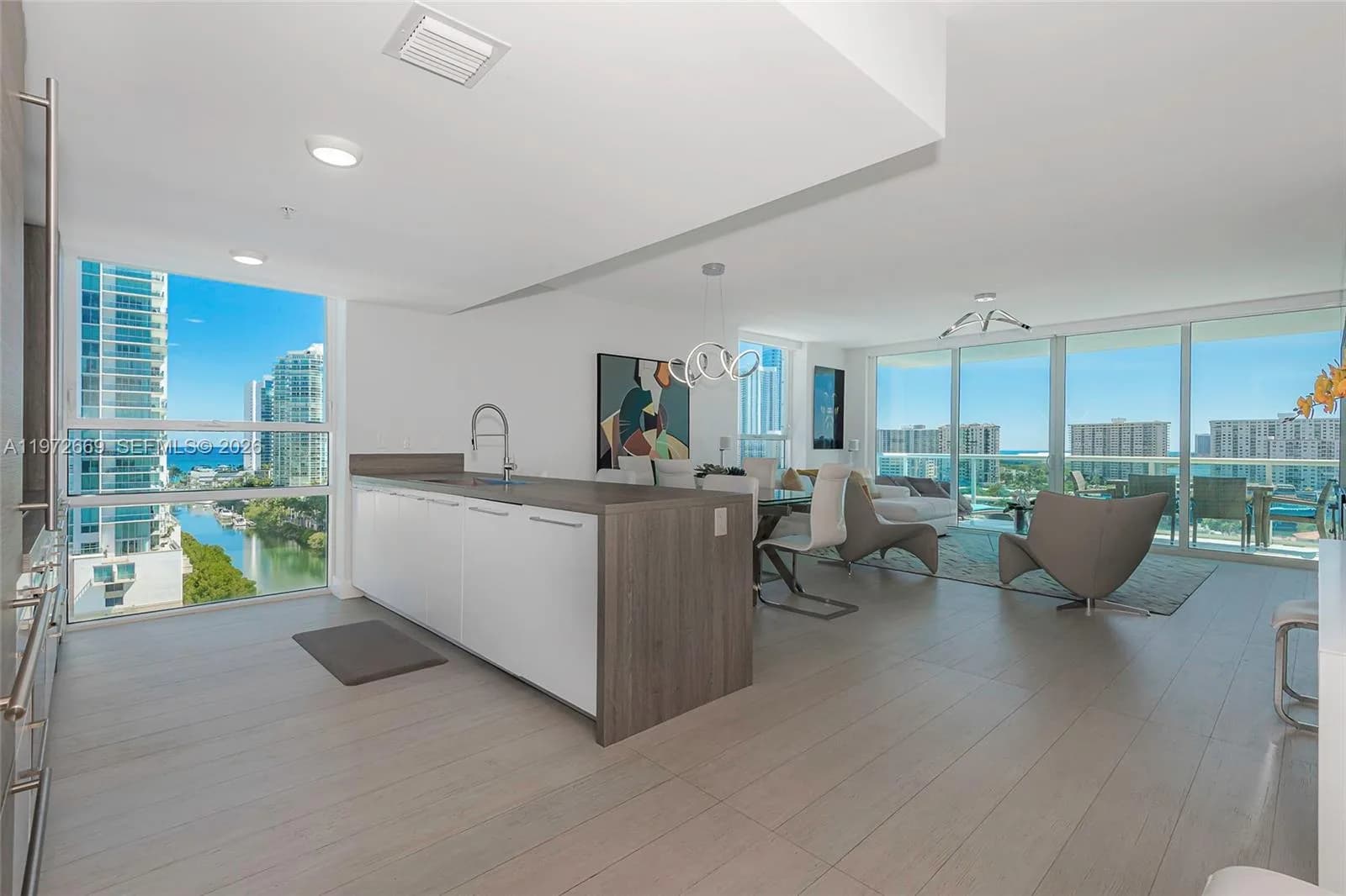 400 Sunny Isles Blvd # 1222 SE CORNER UNIT, Sunny Isles Beach, FL 33160