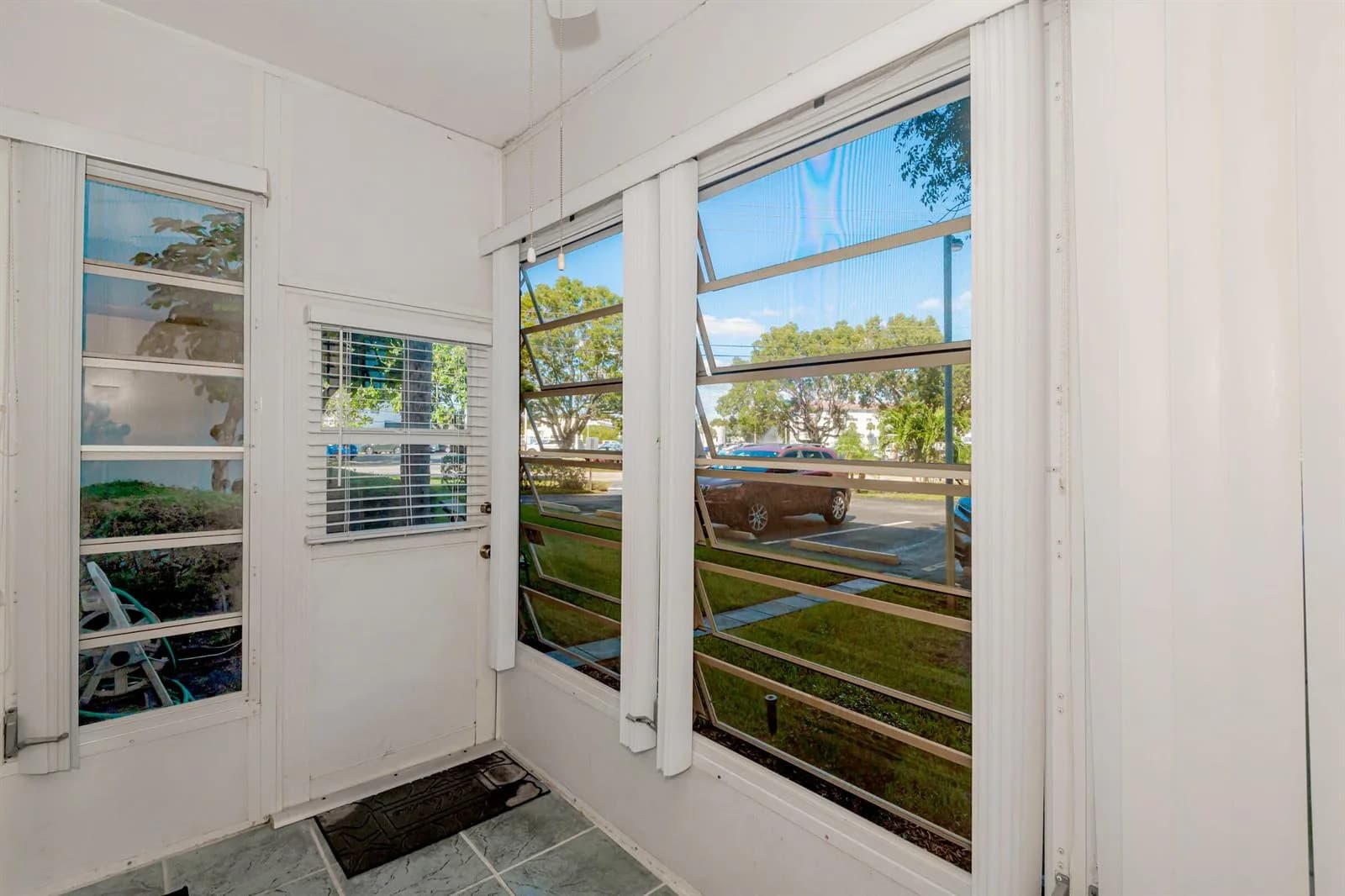4770 NW 21st Street # 105, Lauderhill, FL 33313