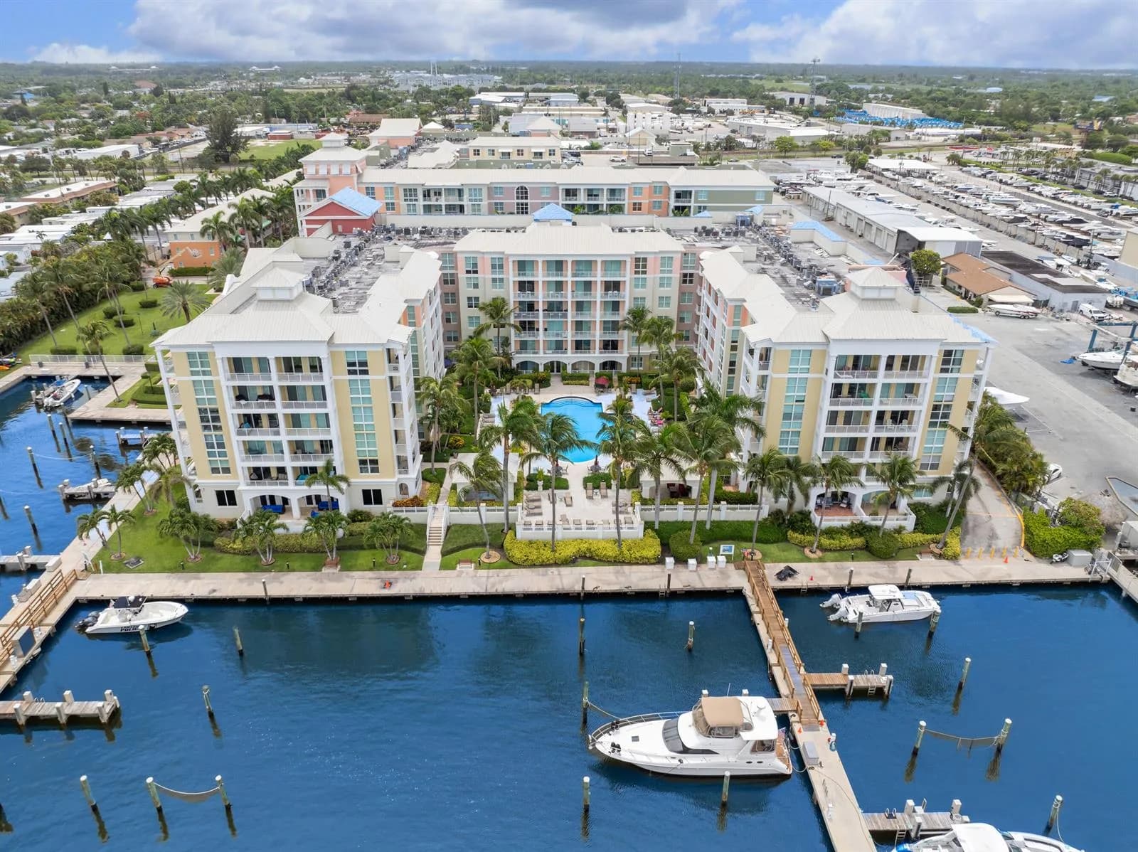 806 E Windward Way # 213, Lantana, FL 33462