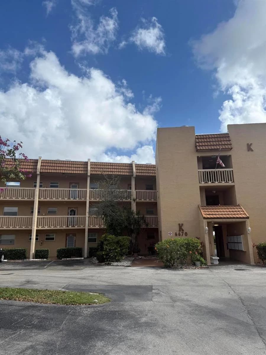 6670 Royal Palm Boulevard # 205k, Margate, FL 33063