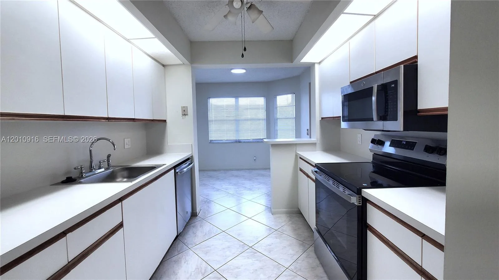 901 SW 128th Ave # 311E, Pembroke Pines, FL 33027