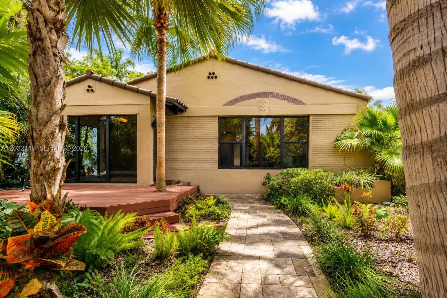 4230 Royal Palm Ave, Miami Beach, FL 33140