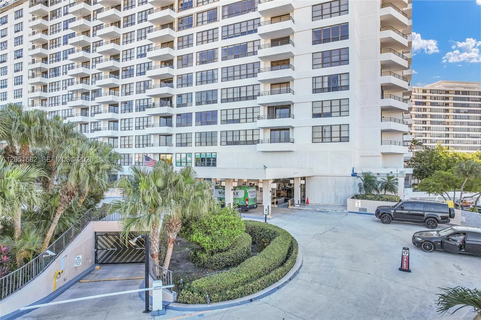 2500 Parkview Dr # 2411, Hallandale Beach, FL 33009
