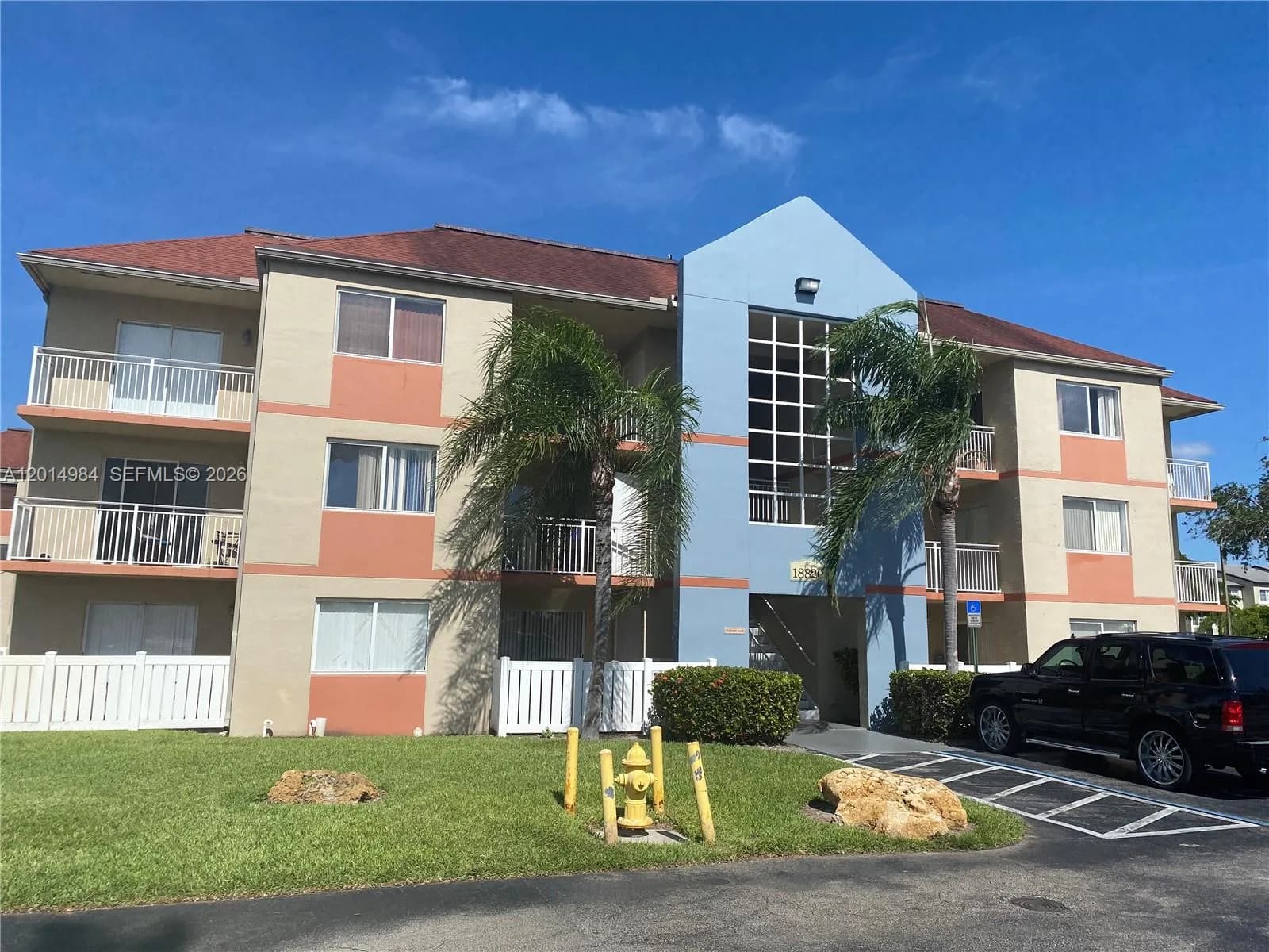 18820 NW 57th Ave # 203, Hialeah, FL 33015