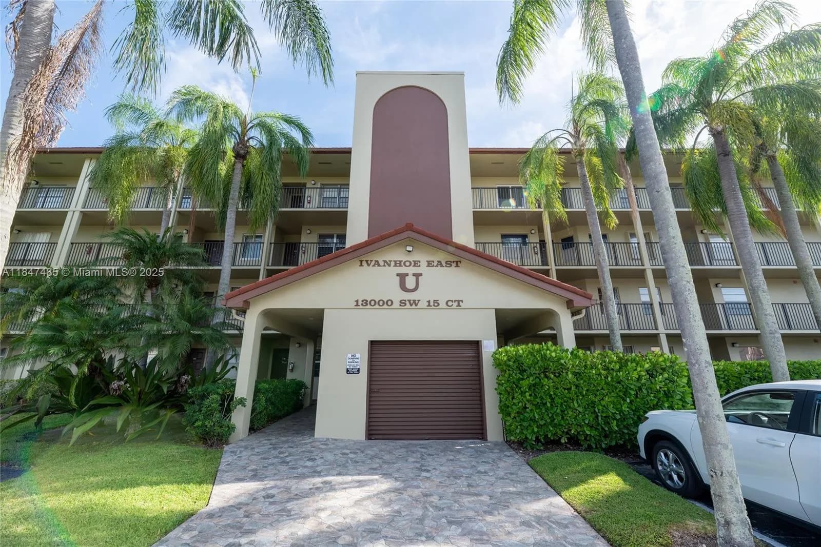 13000 SW 15th Ct # 206U, Pembroke Pines, FL 33027