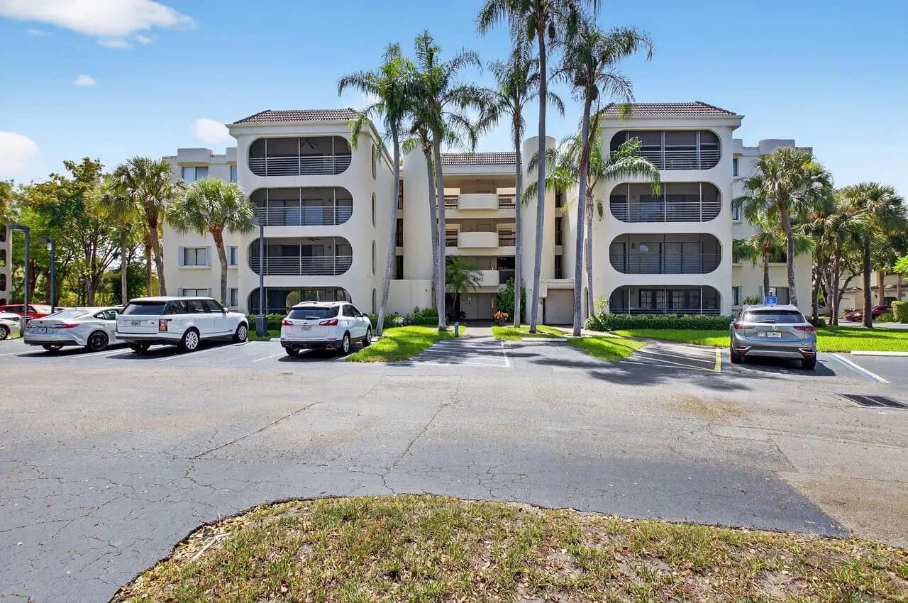 6342 LONGBOAT Lane W # 201, Boca Raton, FL 33433