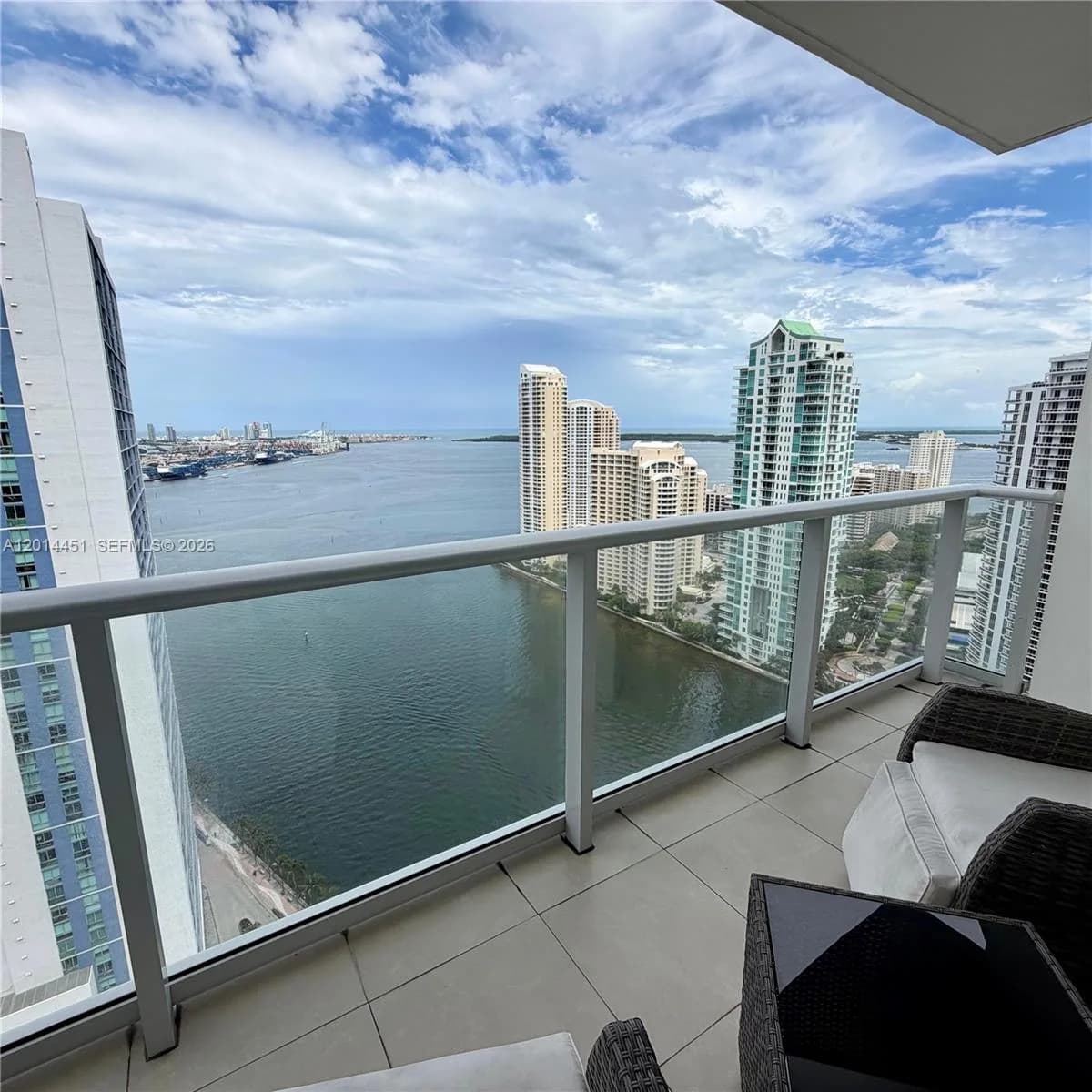 300 S Biscayne Blvd # T-3212, Miami, FL 33131