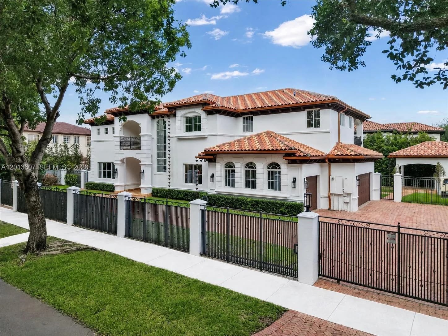 16763 NW 77th Path, Miami Lakes, FL 33016
