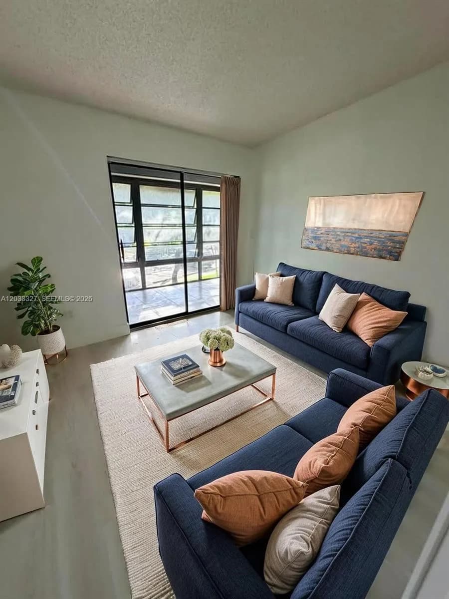 9499 W Mcnab Rd # 208, Tamarac, FL 33321