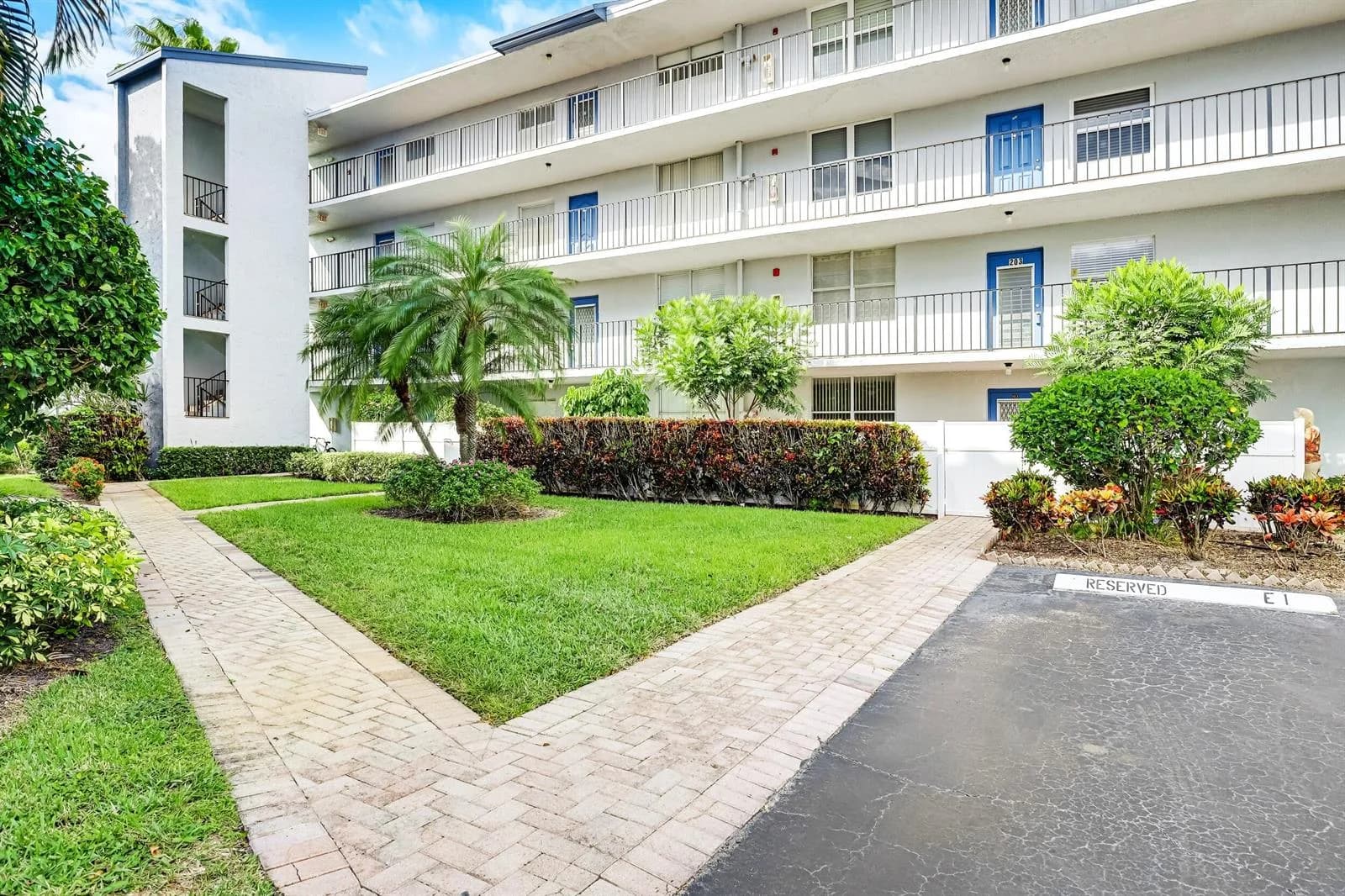 6650 S Oriole Boulevard # 1030, Delray Beach, FL 33446