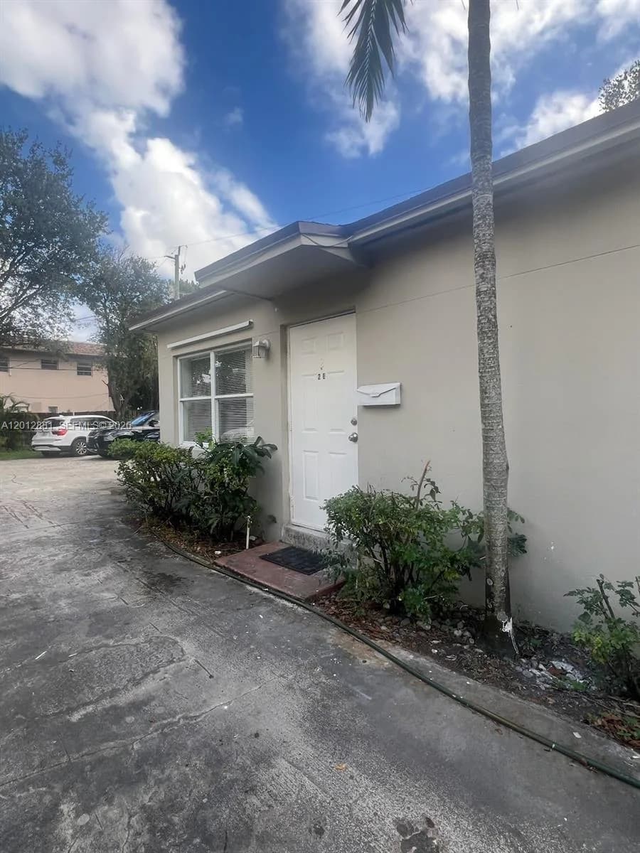 915 N 19th Ave, Hollywood, FL 33020
