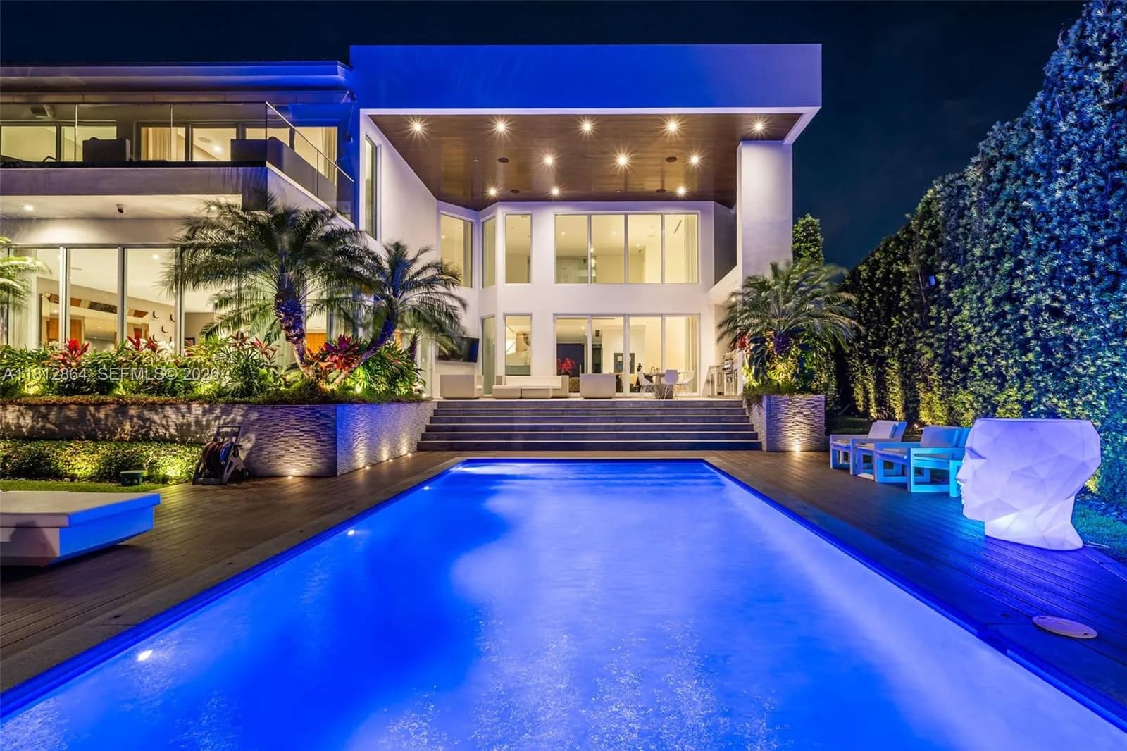 420 Island Dr, Key Biscayne, FL 33149