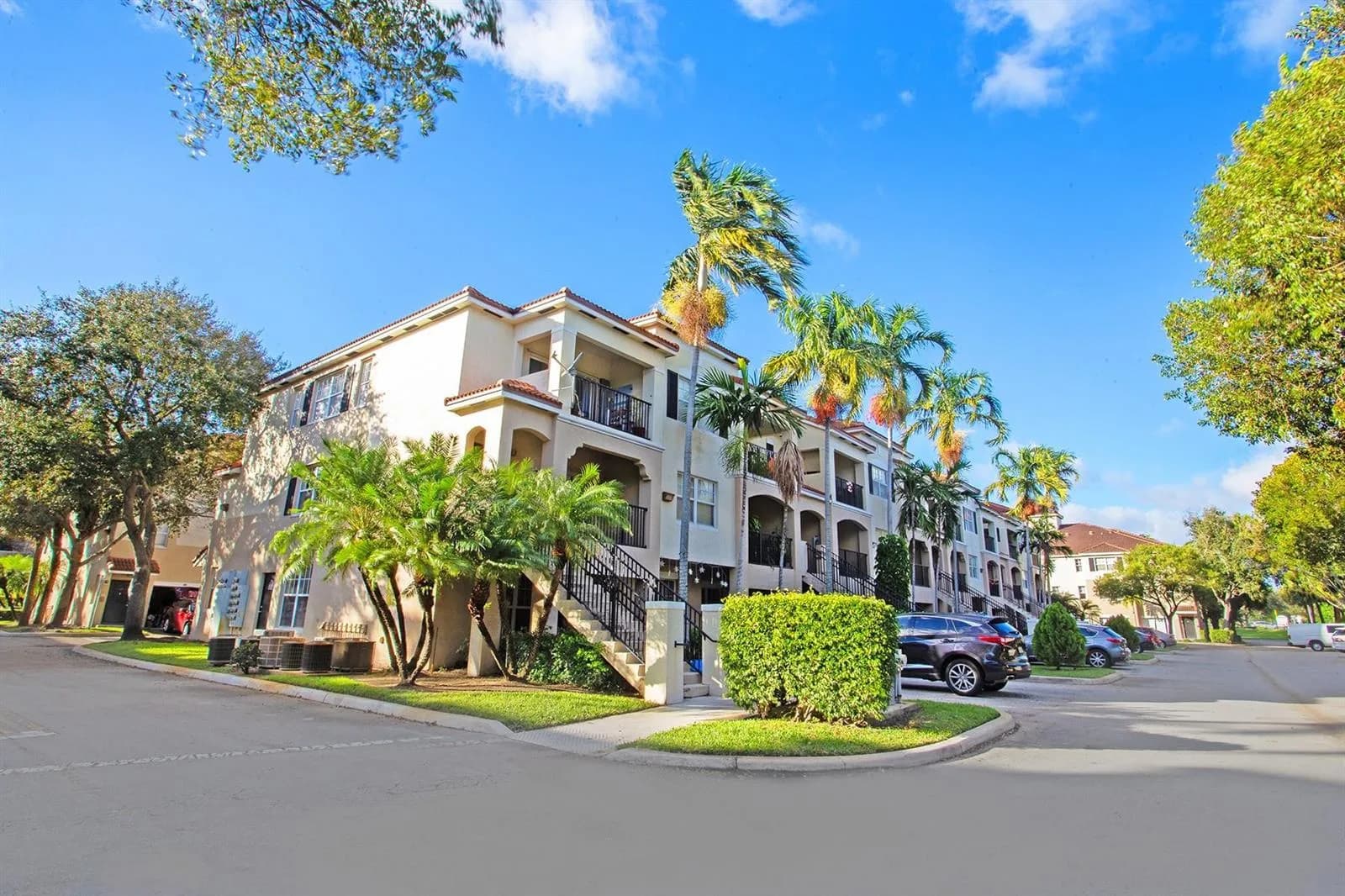 5860 W Sample Road # 204, Coral Springs, FL 33067