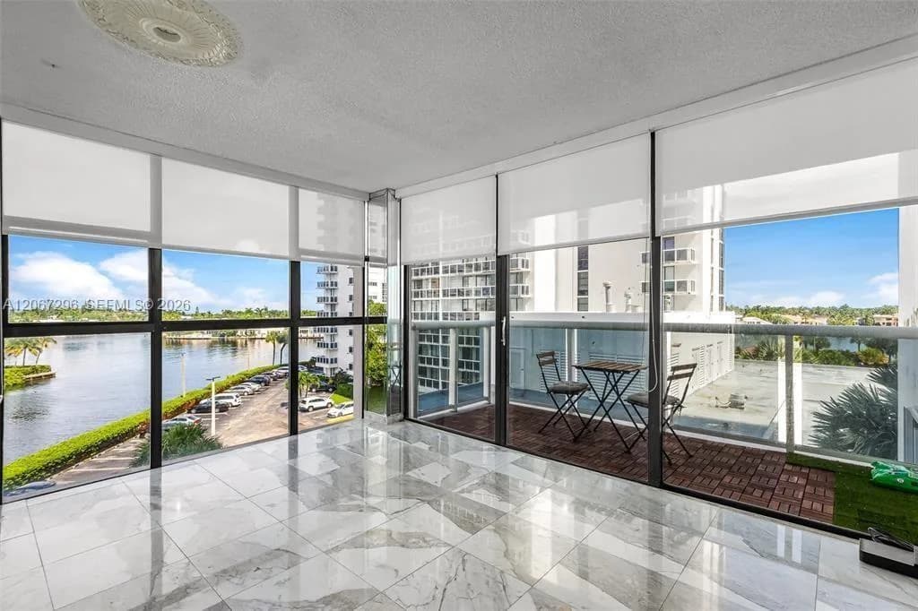 20505 E Country Club Dr # 533, Aventura, FL 33180