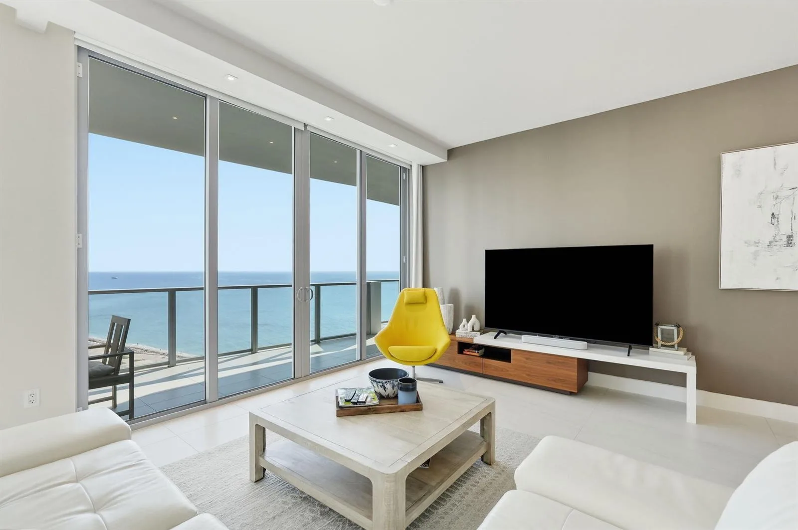3100 N Ocean Drive # # H-1701, Riviera Beach, FL 33404