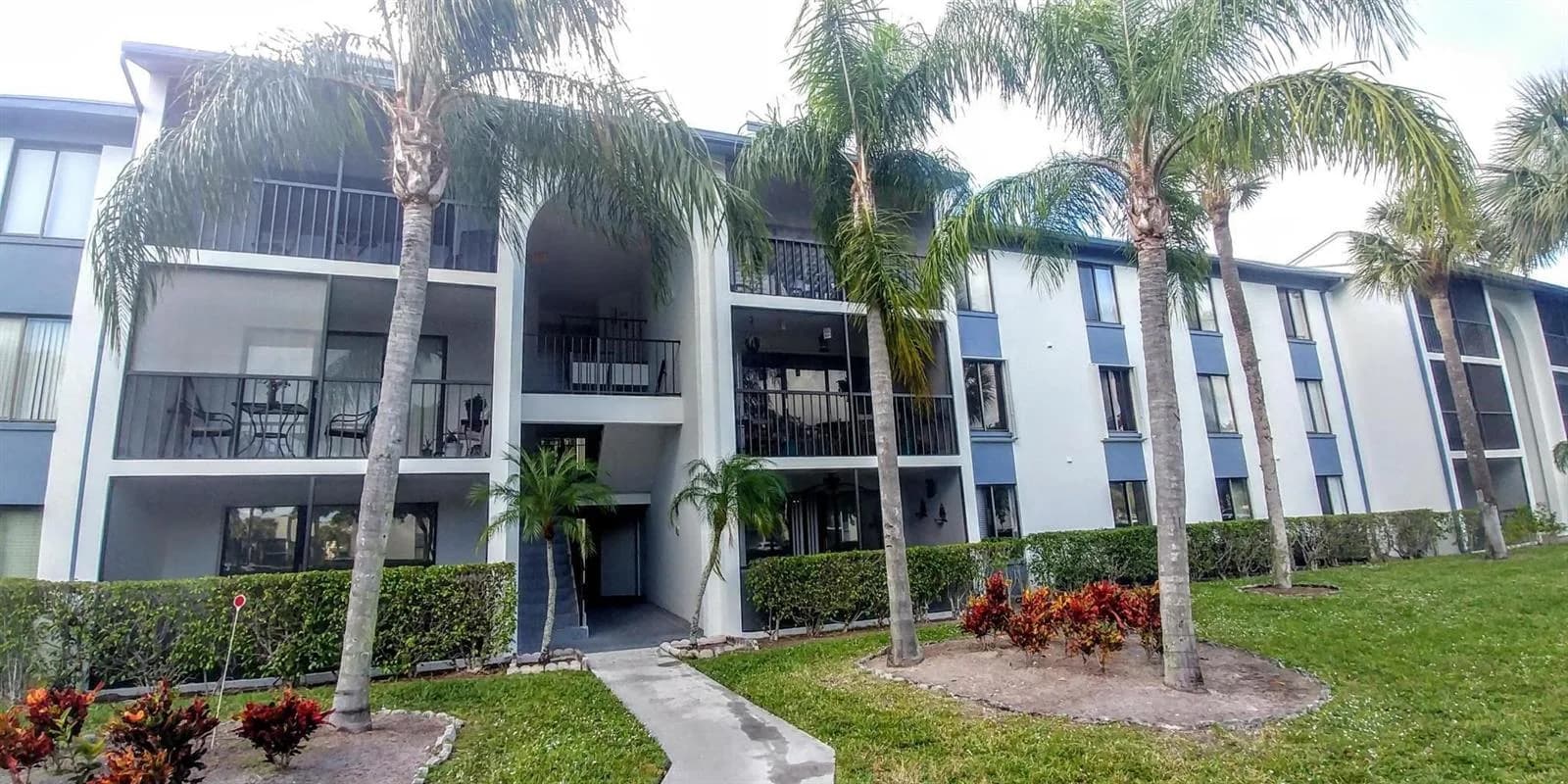 1009 Green Pine Boulevard # D3, West Palm Beach, FL 33409