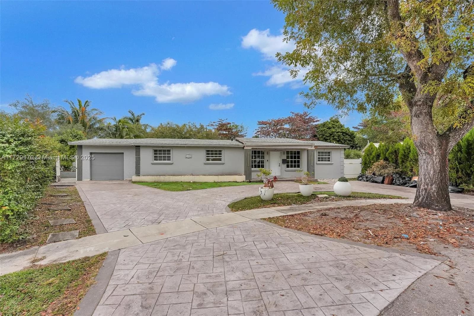 18600 NE 7th Ct, North Miami Beach, FL 33179