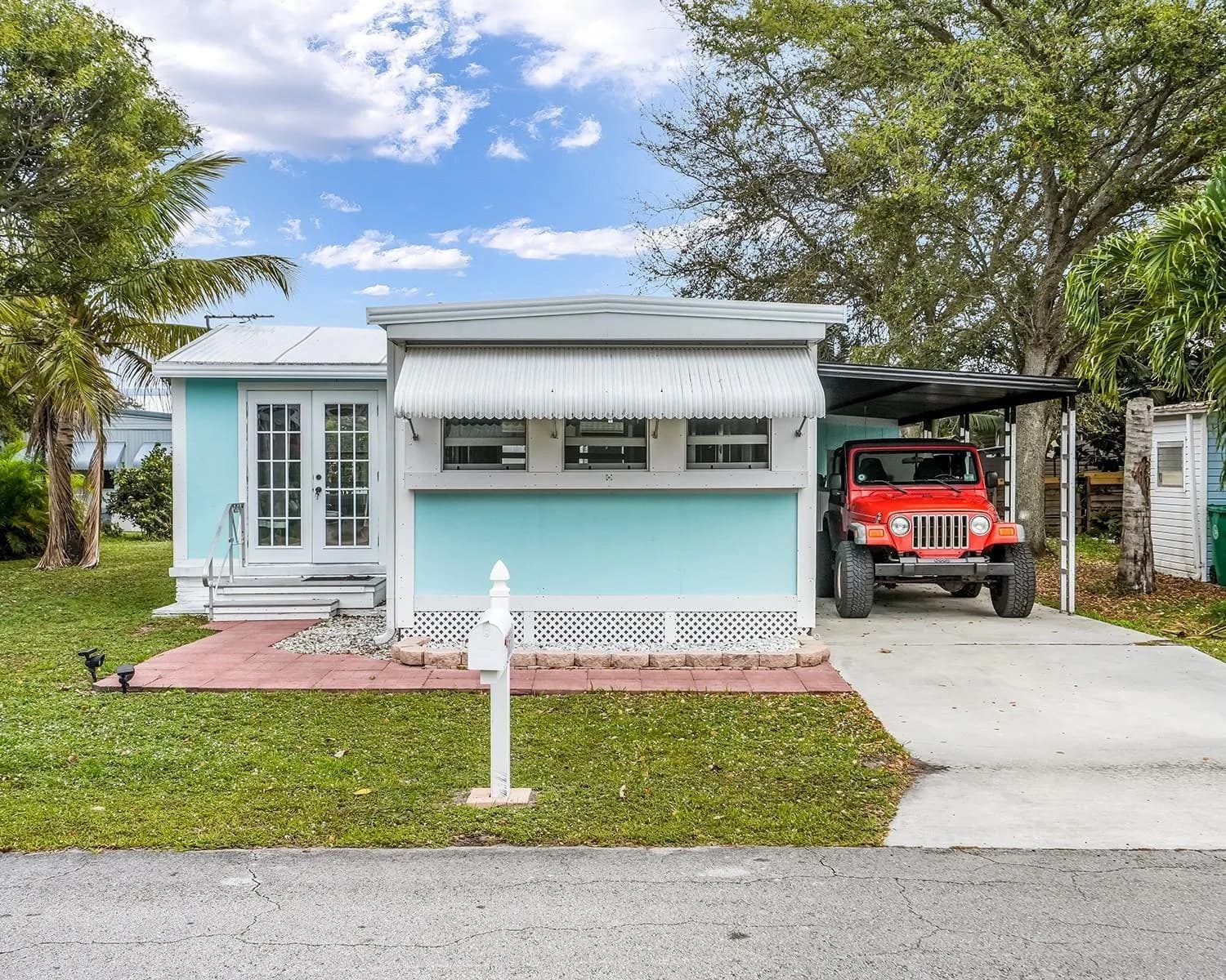 1680 SW 84th Avenue, Davie, FL 33324