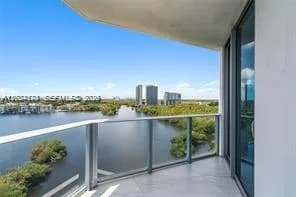 17111 Biscayne Blvd # 1210, North Miami Beach, FL 33160