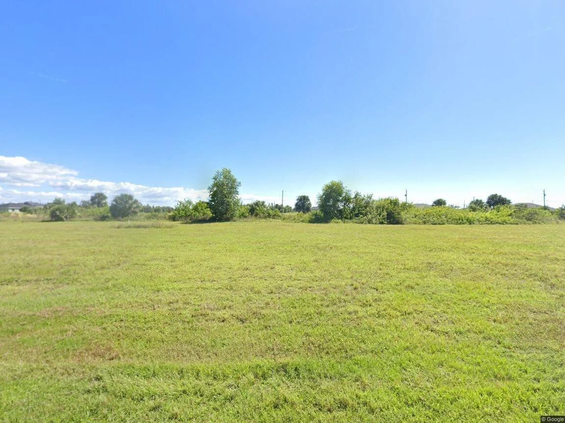3812 NW 39th Lane, Cape Coral, FL 33993