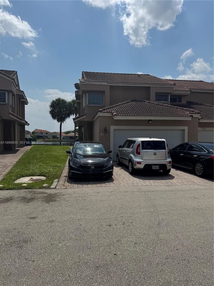 8270 NW 191st Ln # 13L, Hialeah, FL 33015