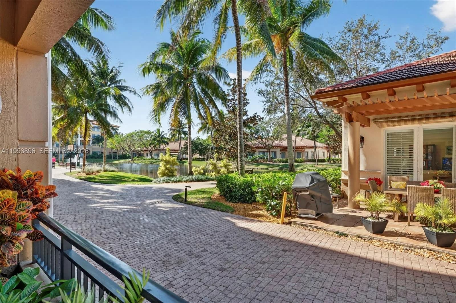 16135 Emerald Estates Dr # 162, Weston, FL 33331