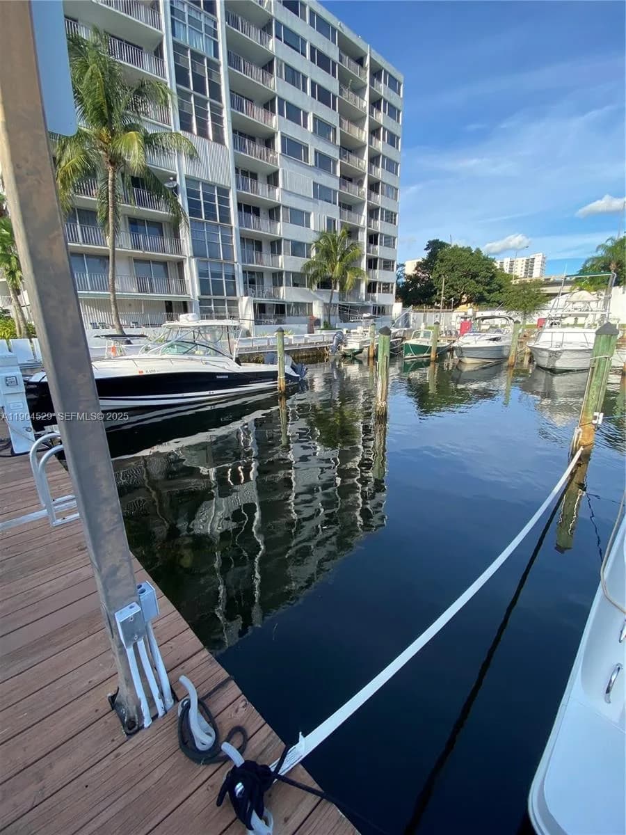 1700 NW North River Dr. #51, Miami, FL 33125