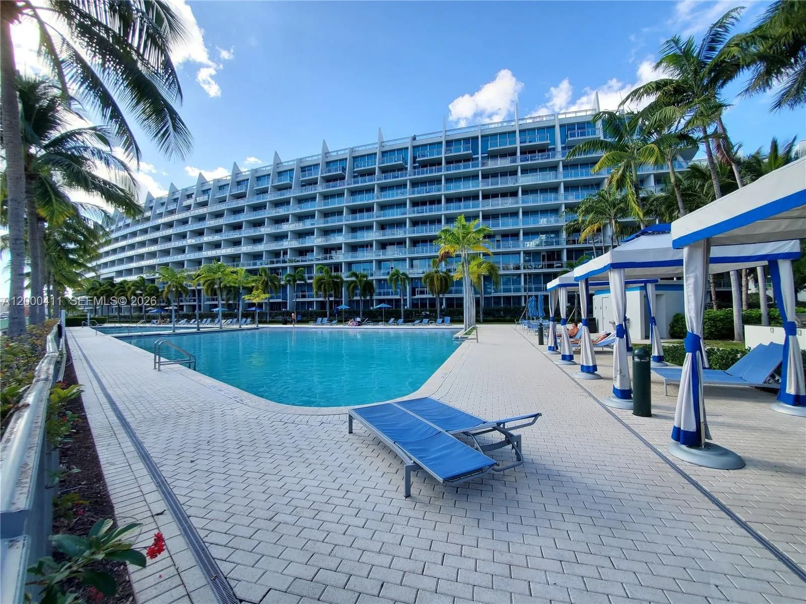 2950 NE 188th St # 401, Aventura, FL 33180