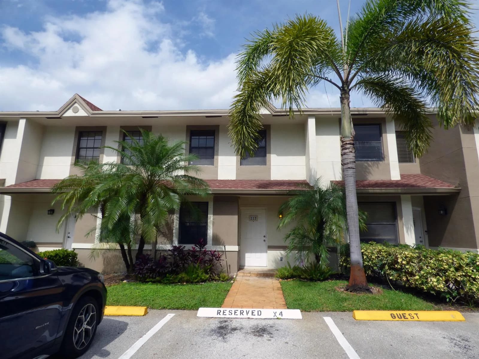 227 City View Drive, Fort Lauderdale, FL 33311
