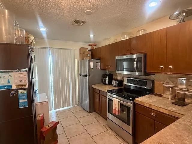 795 Crystal Lake Drive # 795, Deerfield Beach, FL 33064