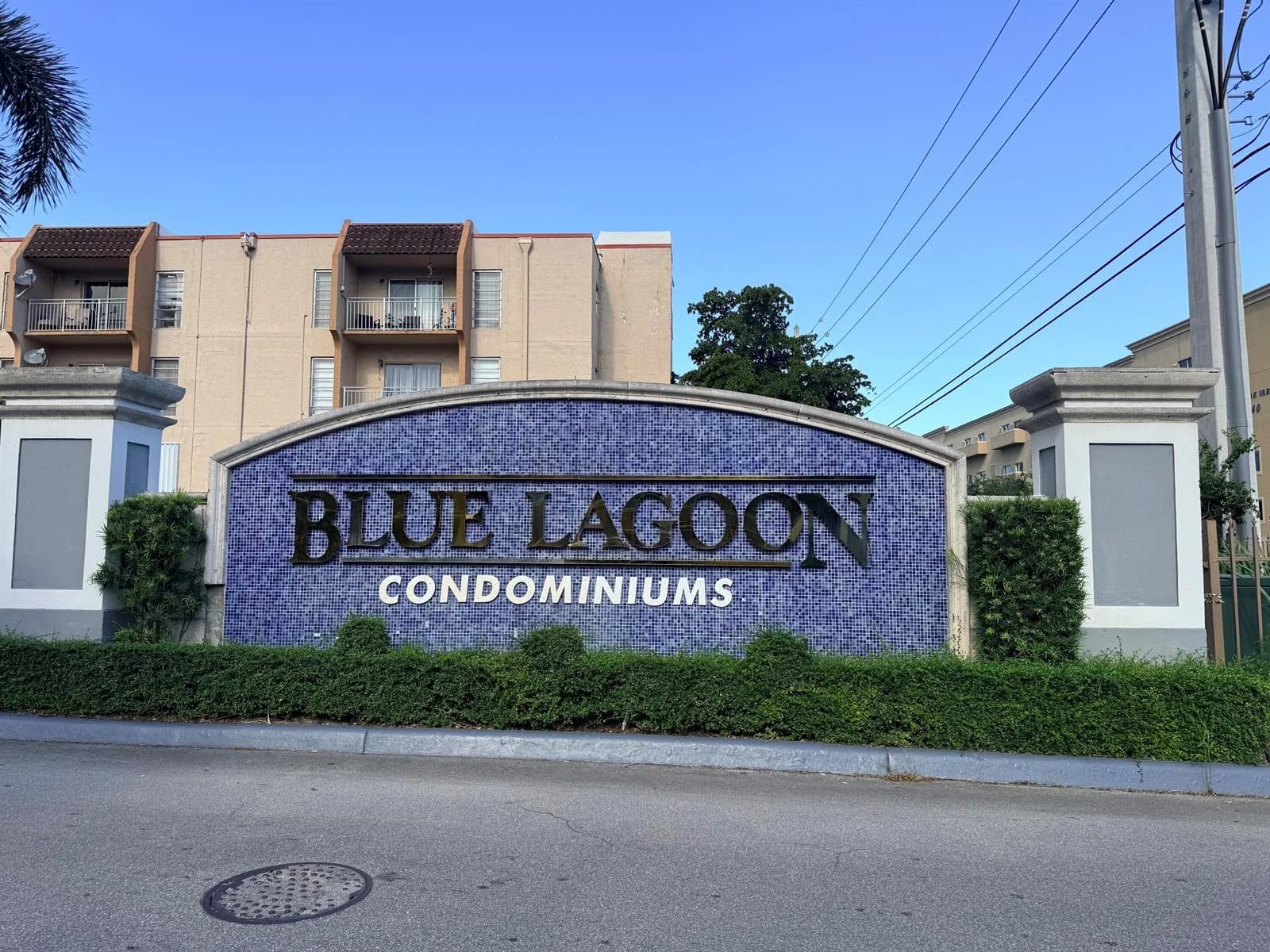 5077 NW 7th Street # 914, Miami, FL 33126