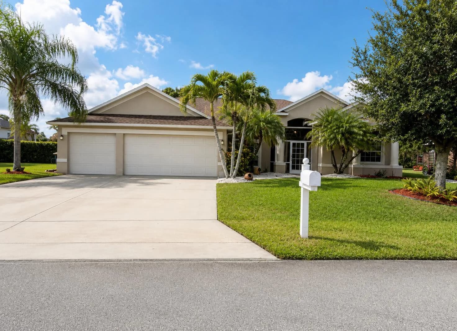 2811 Serenity Circle S, Fort Pierce, FL 34981