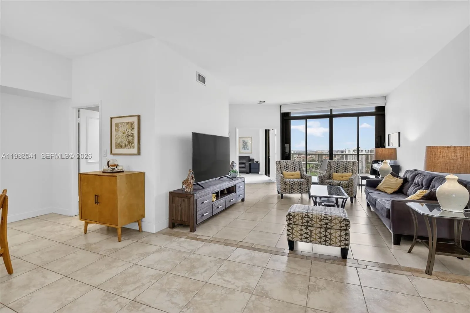 20281 E Country Club Dr # TS 5, Aventura, FL 33180