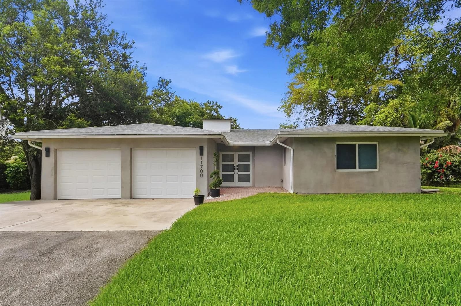 11700 NW 27th Street, Plantation, FL 33323