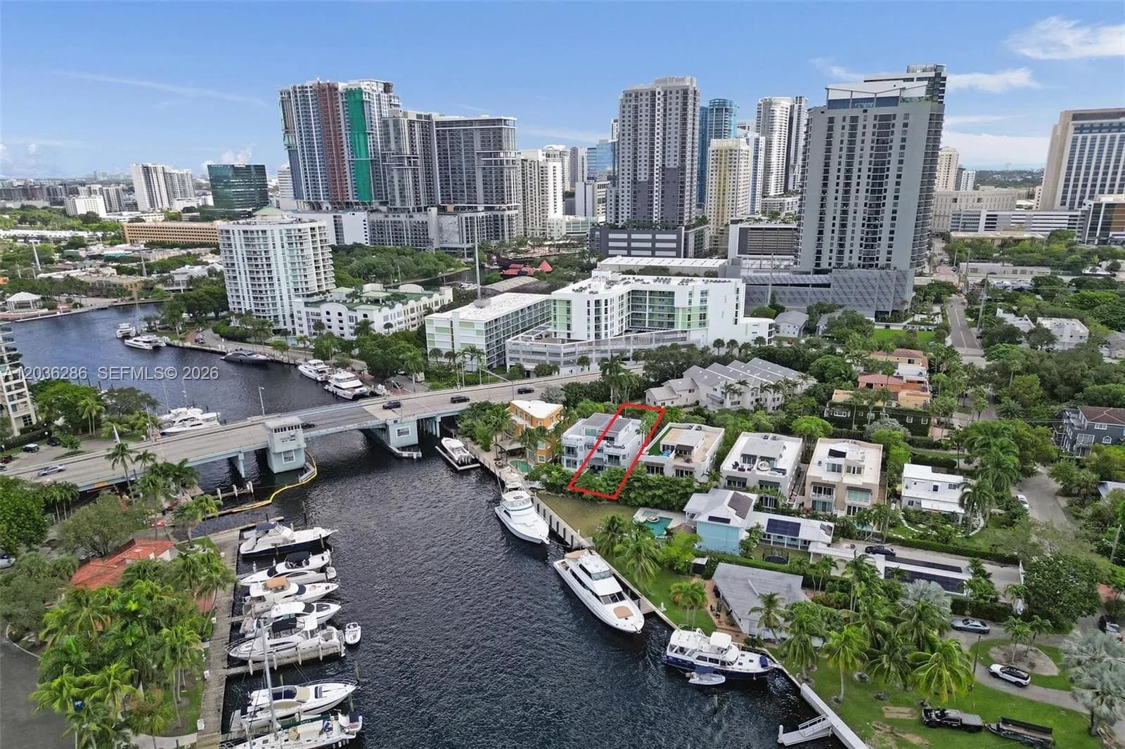 453 SW 5th Ave, Fort Lauderdale, FL 33315
