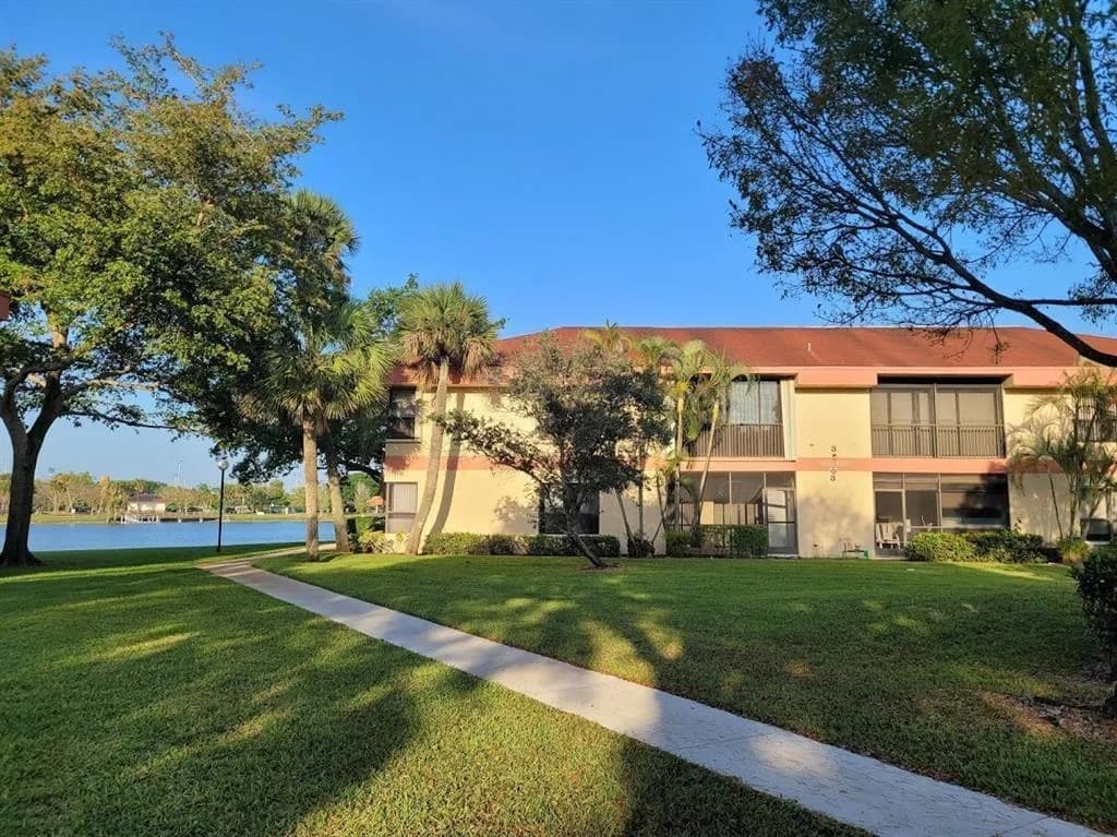 2744 S Carambola Circle # 1919, Coconut Creek, FL 33066