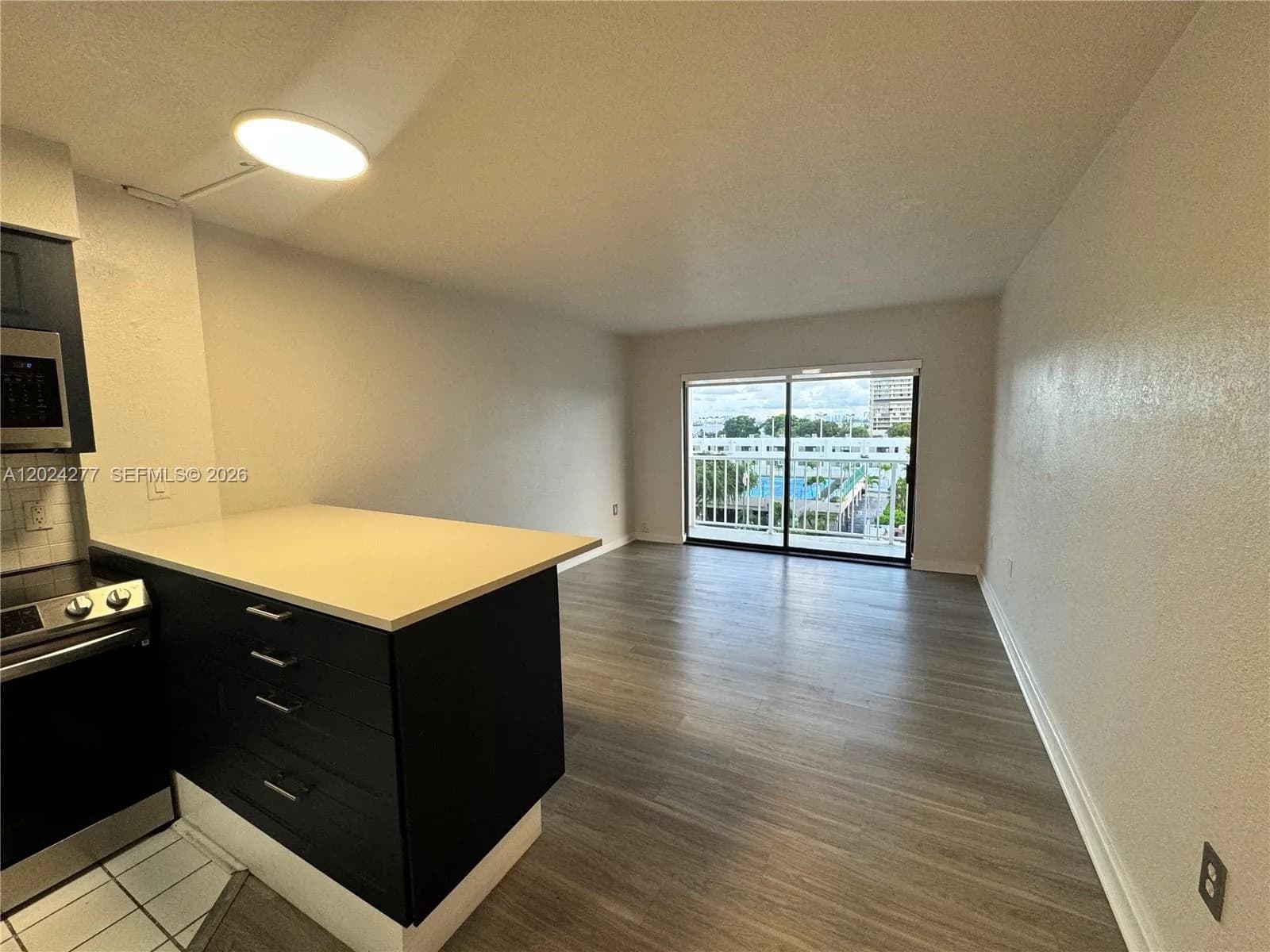1650 NE 115th St # 609, Miami, FL 33181