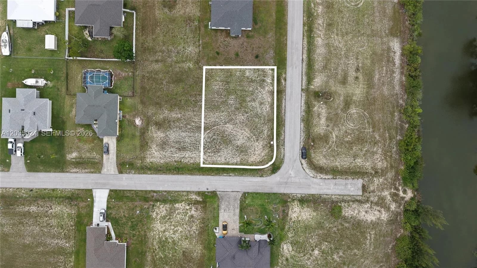 2009 NW 2ND AVE, Cape Coral, FL 33993