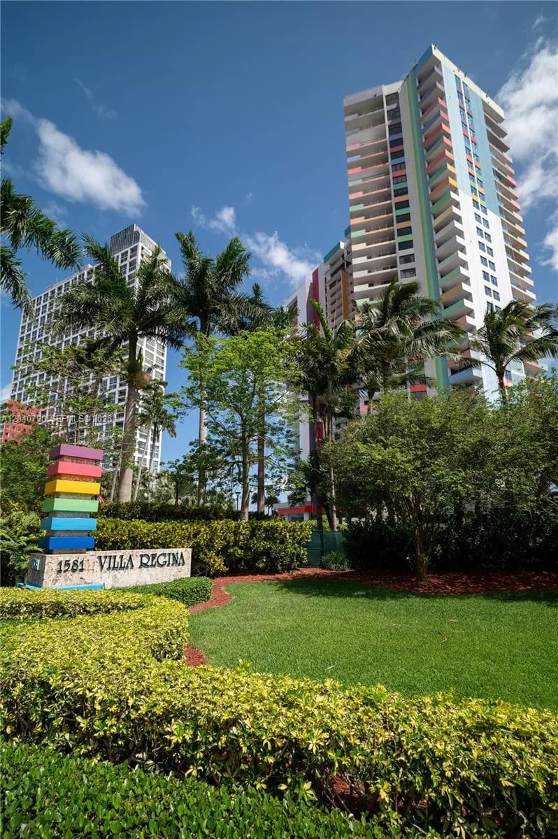 1581 Brickell Ave # PH104, Miami, FL 33129