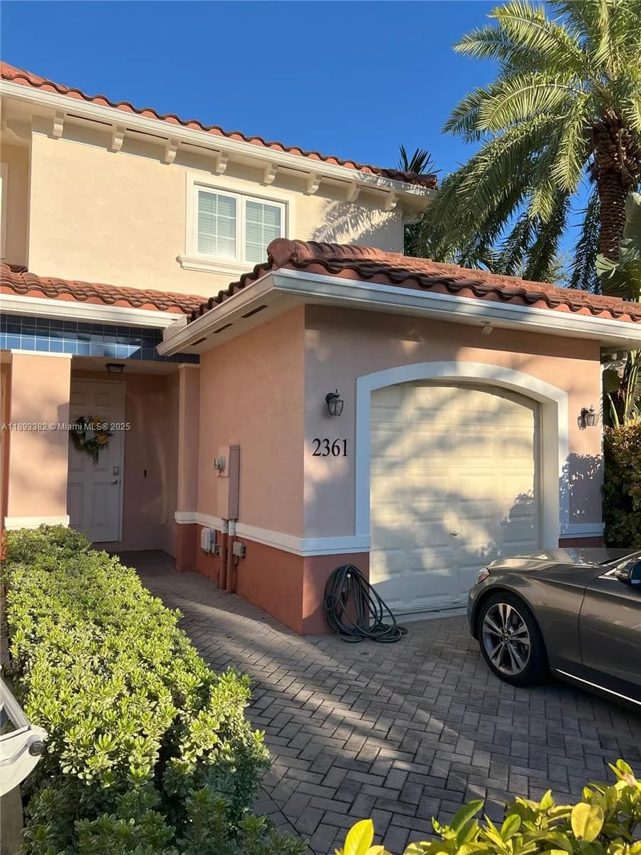 2361 SE 5th St, Pompano Beach, FL 33062