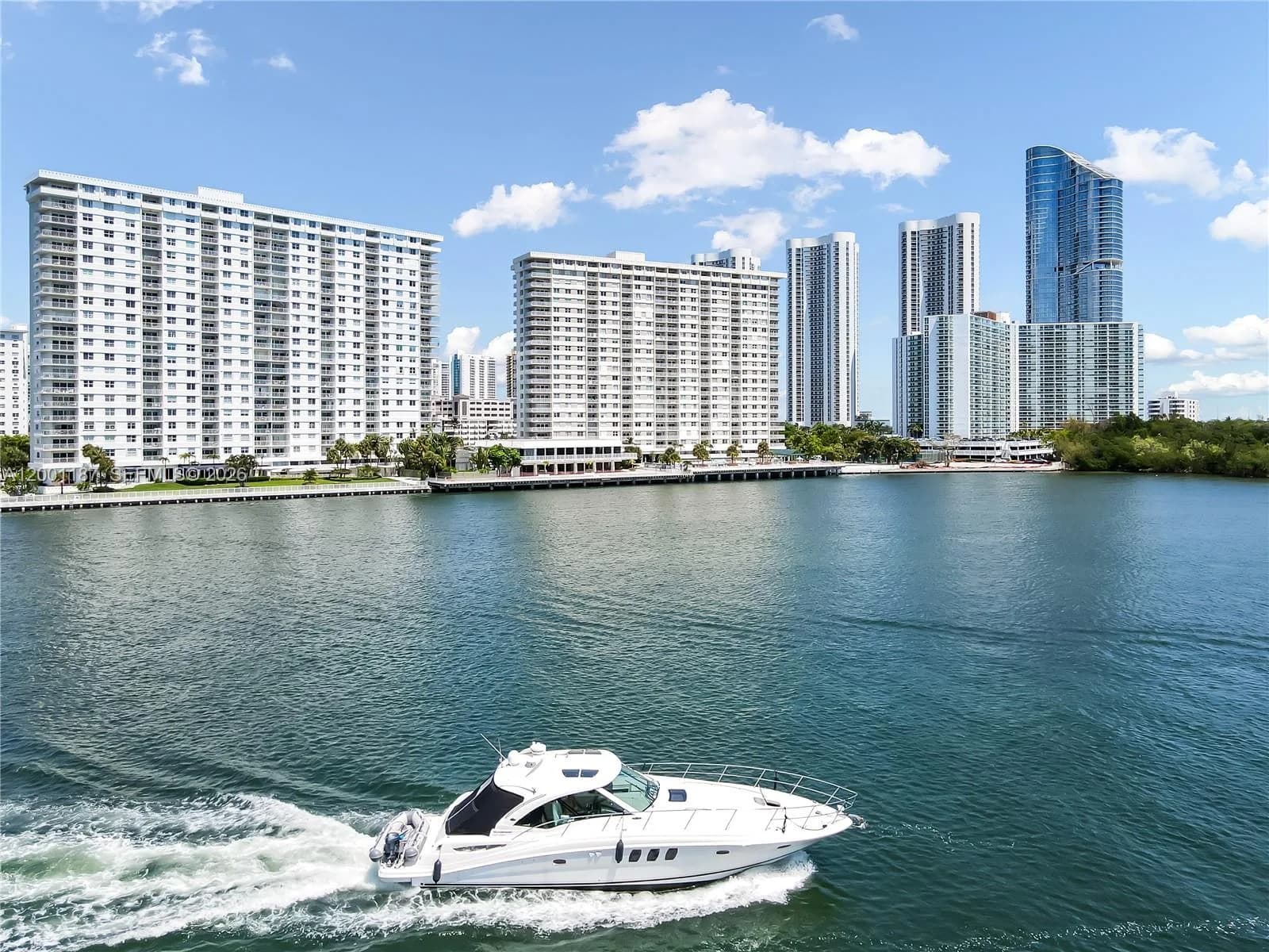 300 Bayview Dr # 315, Sunny Isles Beach, FL 33160