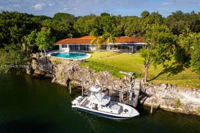230 Edgewater Dr, Coral Gables, FL 33133