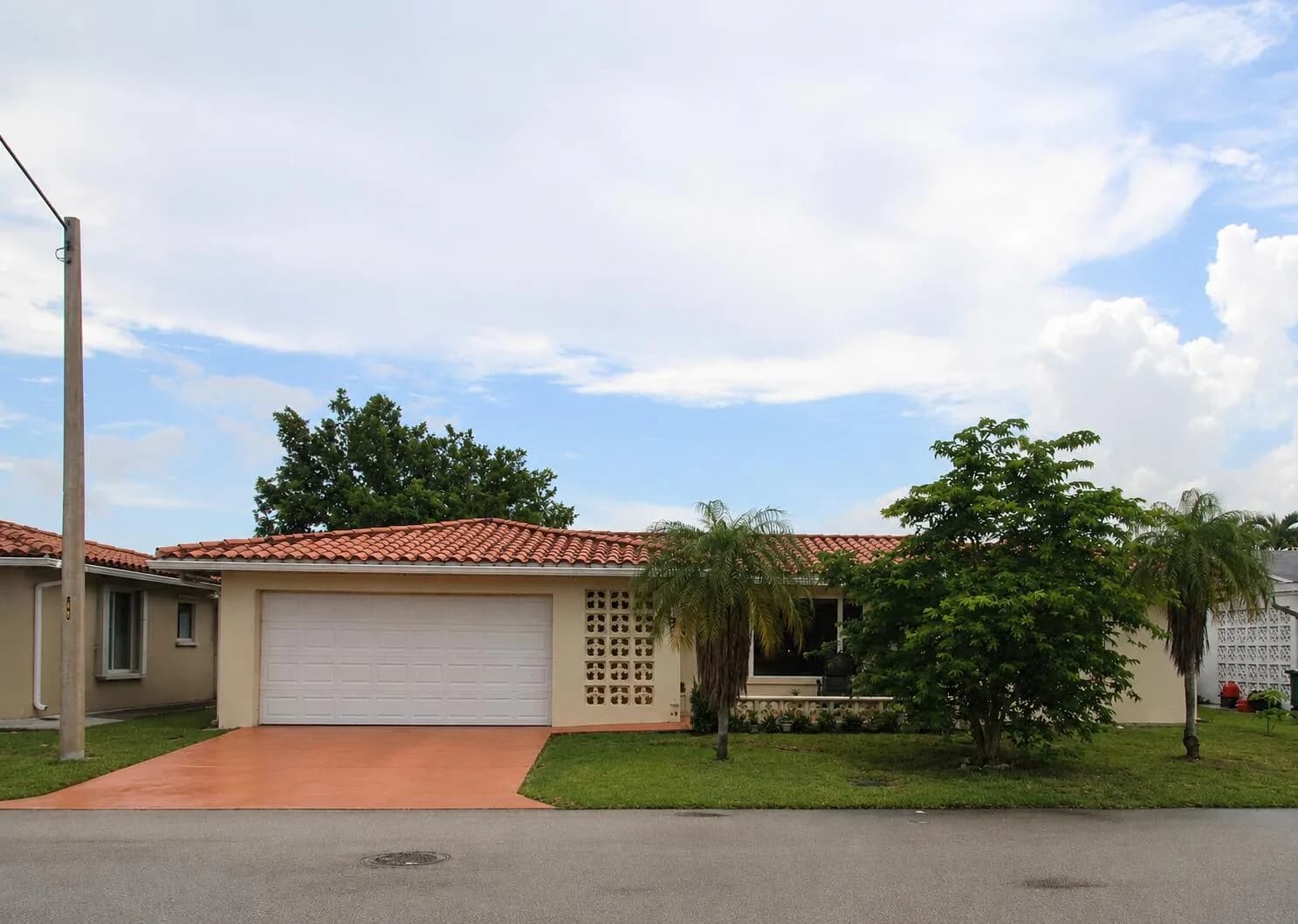 4914 NW 49th Road, Tamarac, FL 33319